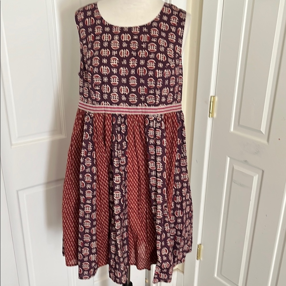 Red Sleeveless Sundress with Crew Neck for Casual Occasions